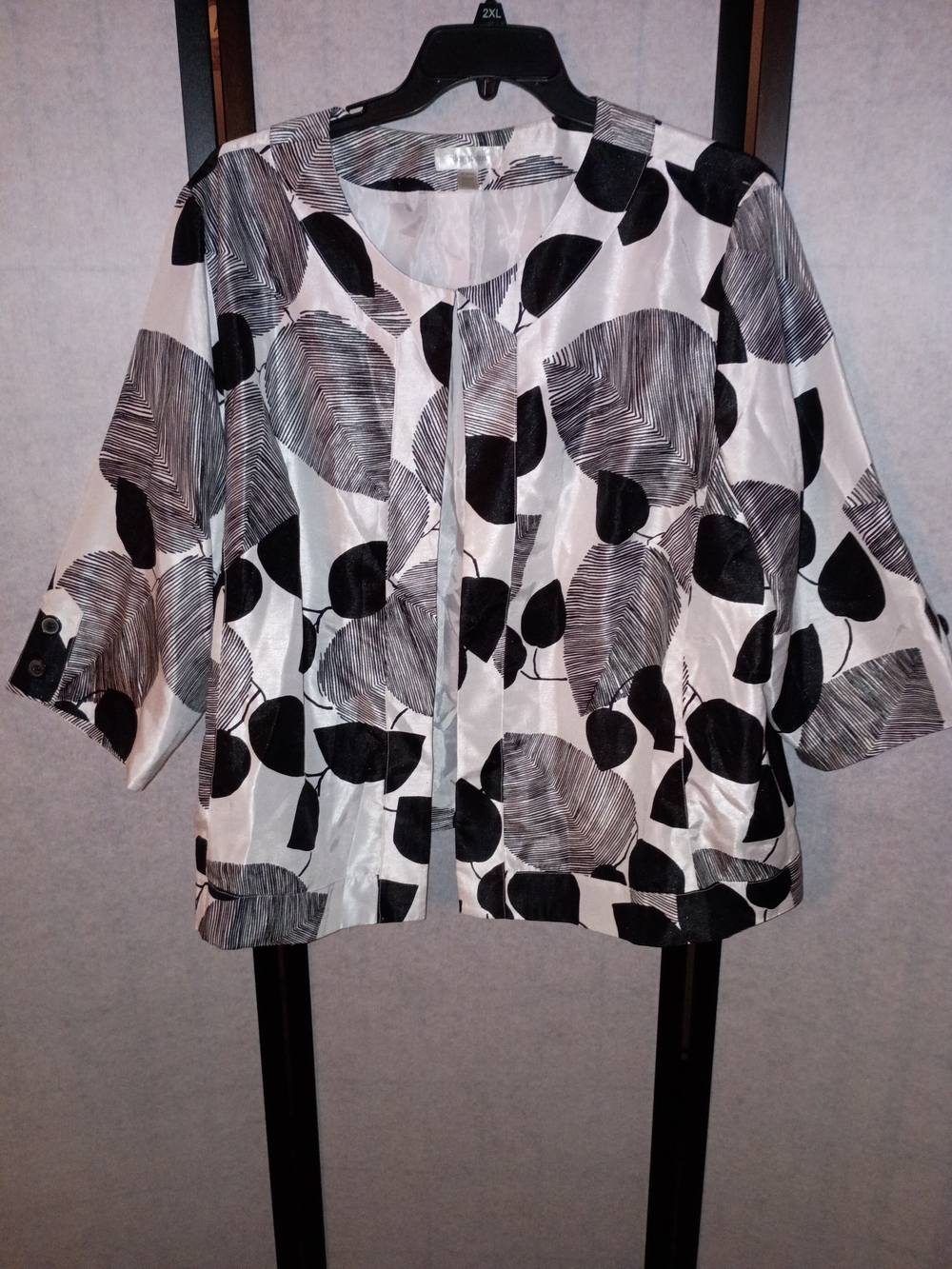 dressbarn Black & White Leaf-Print Open Front Jacket